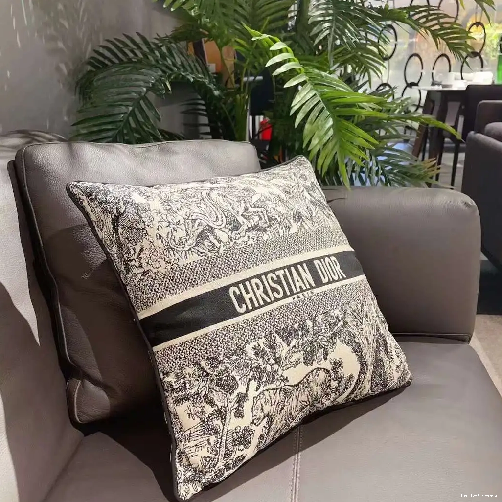 2.0 THROW PILLOW CHRISTIAN 0527